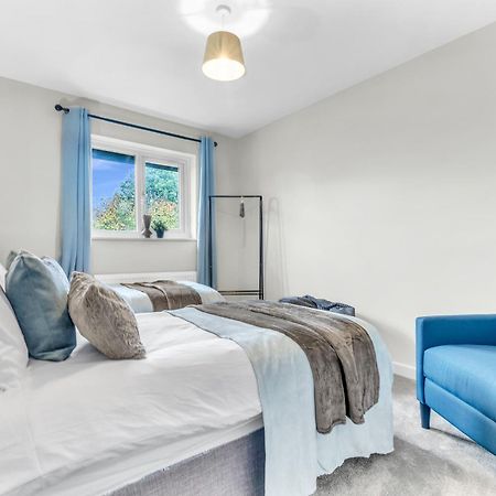 Mk 2-Bedroom Contractor'S Gem, 5 Beds, Sleeps 6, Free Parking Мілтон-Кінз Екстер'єр фото