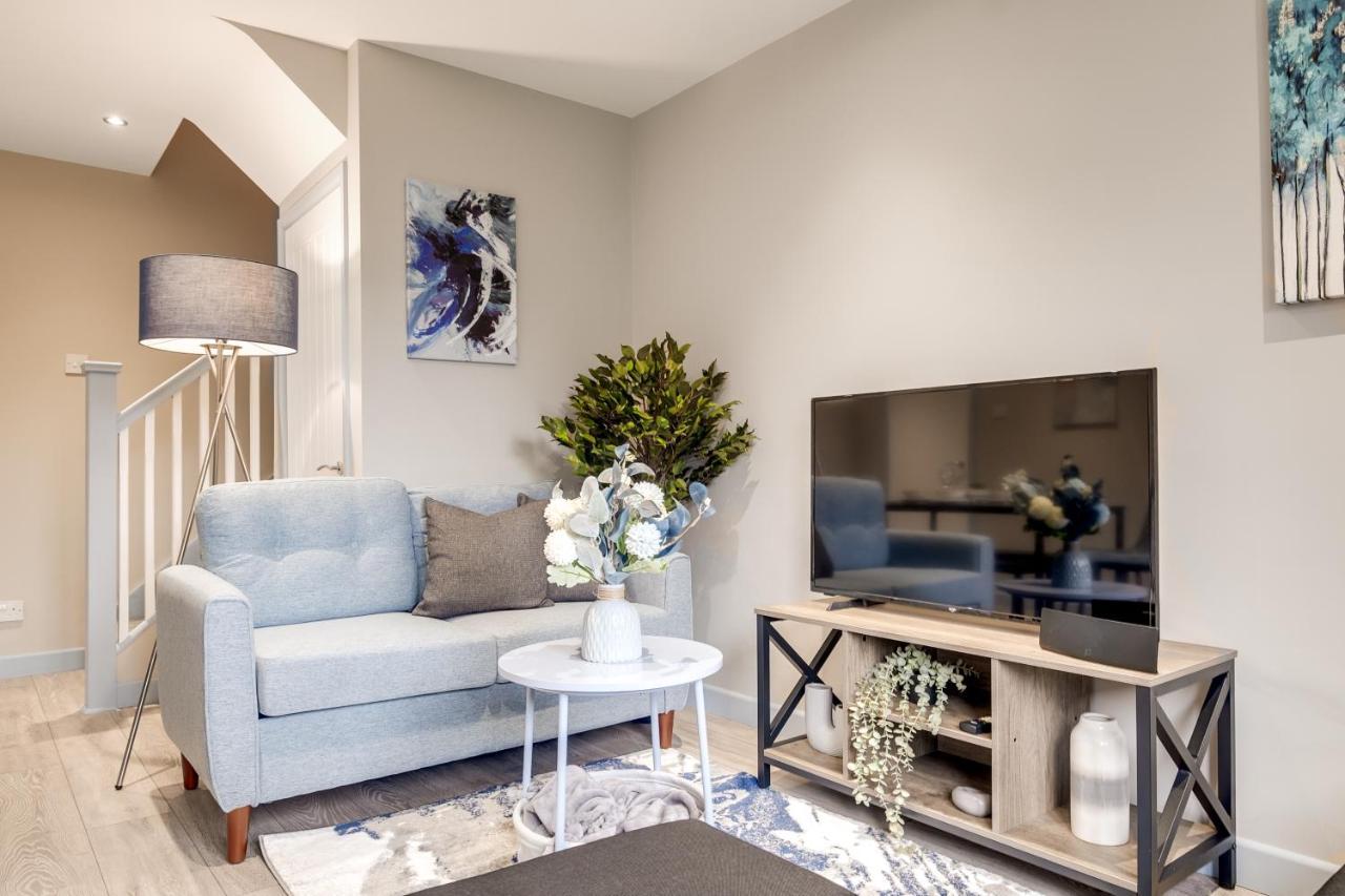 Mk 2-Bedroom Contractor'S Gem, 5 Beds, Sleeps 6, Free Parking Мілтон-Кінз Екстер'єр фото