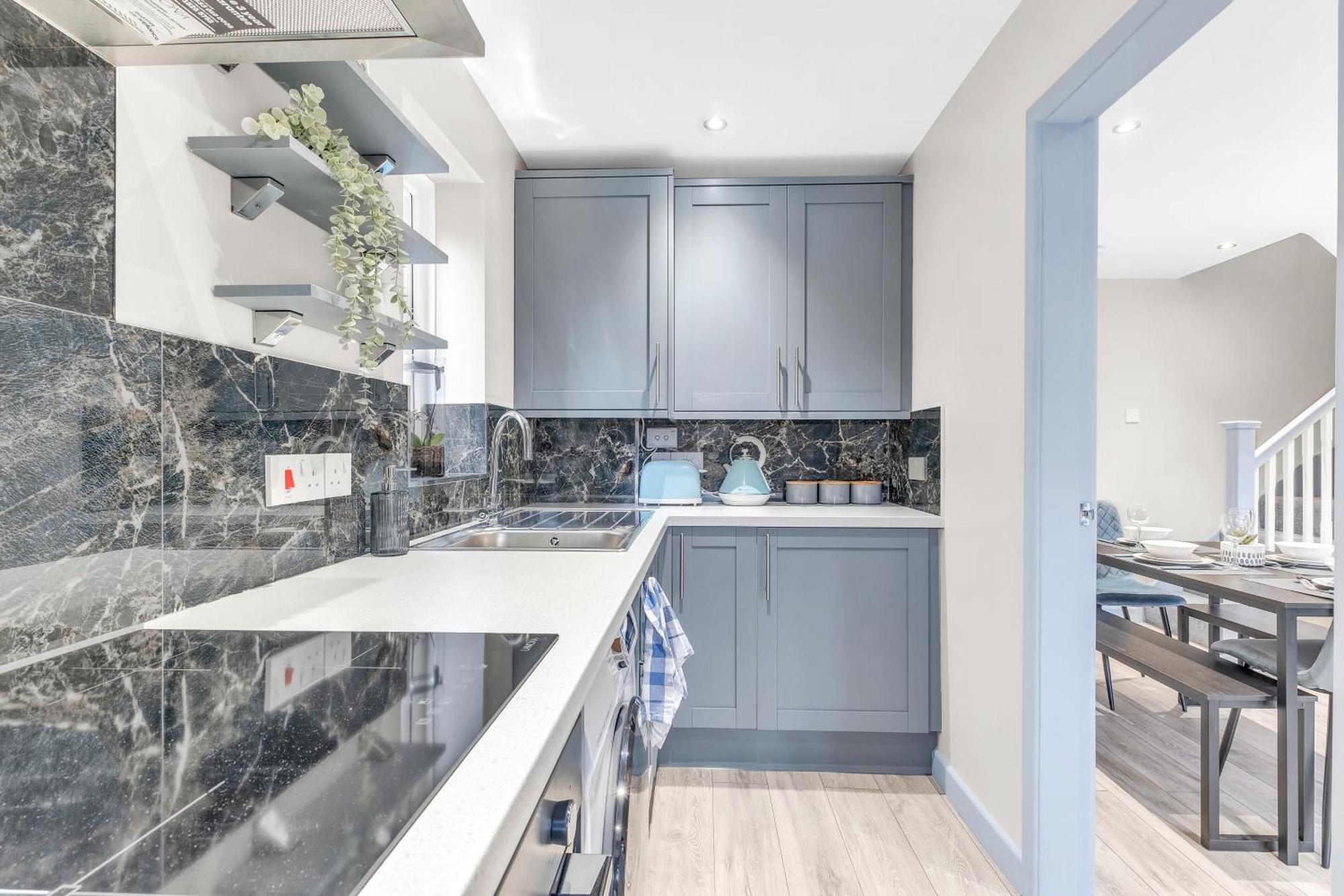 Mk 2-Bedroom Contractor'S Gem, 5 Beds, Sleeps 6, Free Parking Мілтон-Кінз Екстер'єр фото