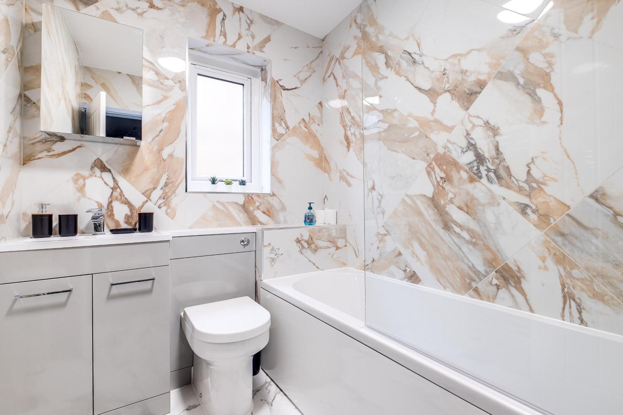 Mk 2-Bedroom Contractor'S Gem, 5 Beds, Sleeps 6, Free Parking Мілтон-Кінз Екстер'єр фото