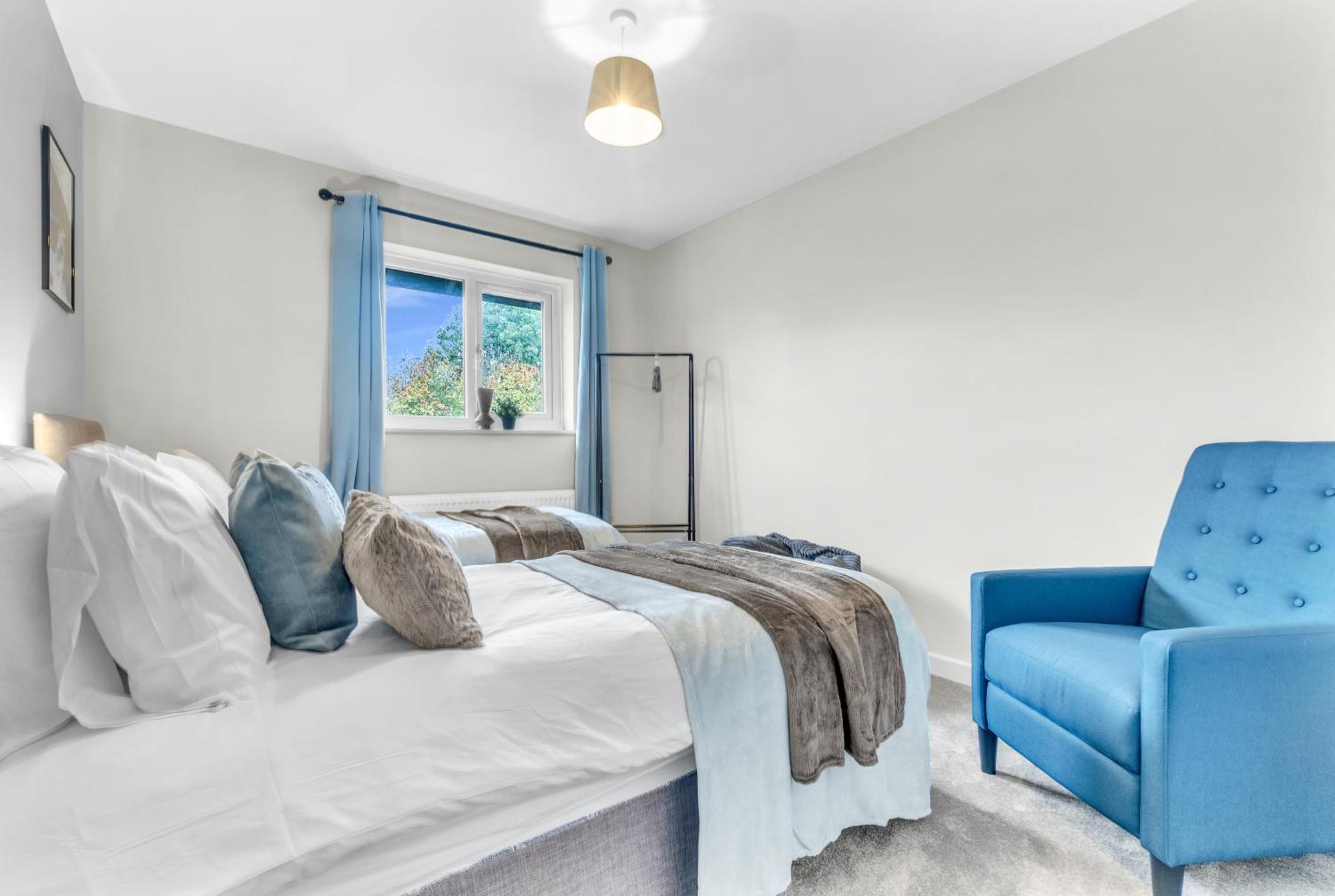 Mk 2-Bedroom Contractor'S Gem, 5 Beds, Sleeps 6, Free Parking Мілтон-Кінз Екстер'єр фото